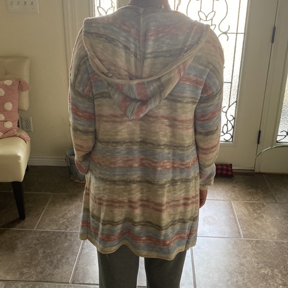 Light sweater, never been used. New without tag - Picture 4 of 7